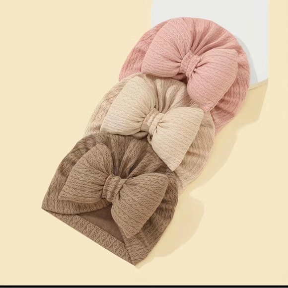 3-Pack Baby Bow Decorative Hats - Picture 6 of 7
